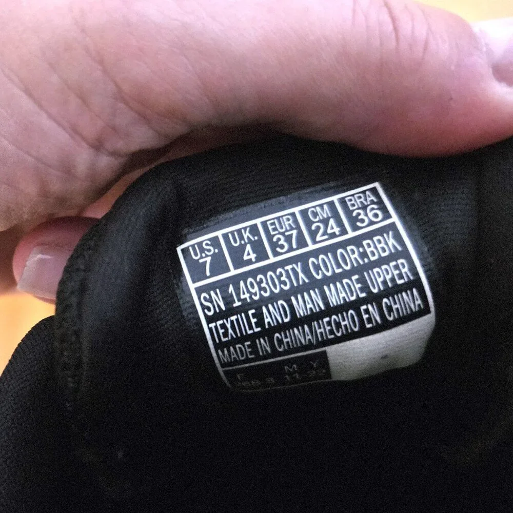 Skechers/Black Comfort Sneakers/Women's/Size 7/Used Only One Time - Picture 5 of 12